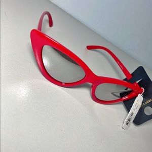 Retro red cat eye sunglasses